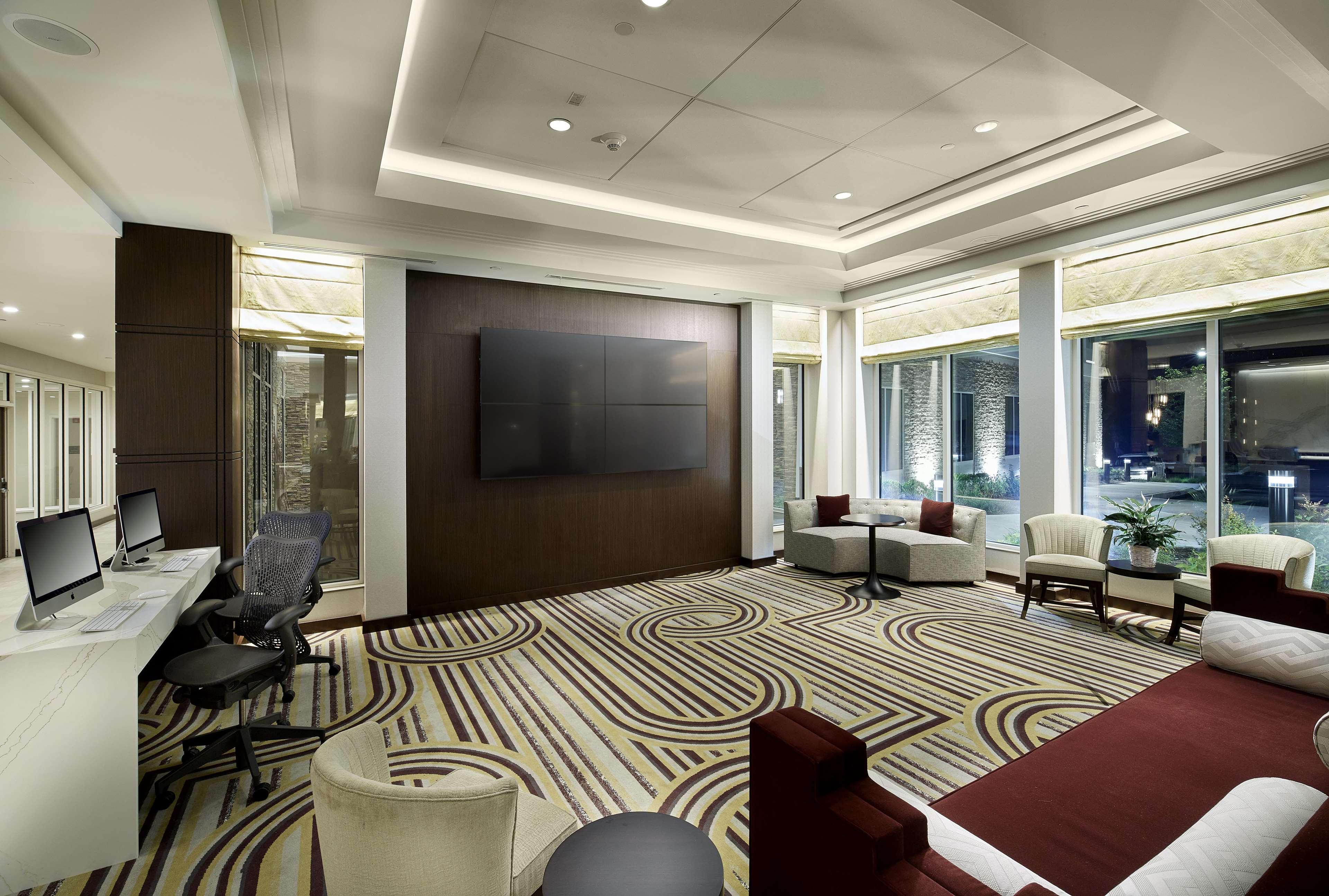 Hilton Garden Inn Roslyn Esterno foto