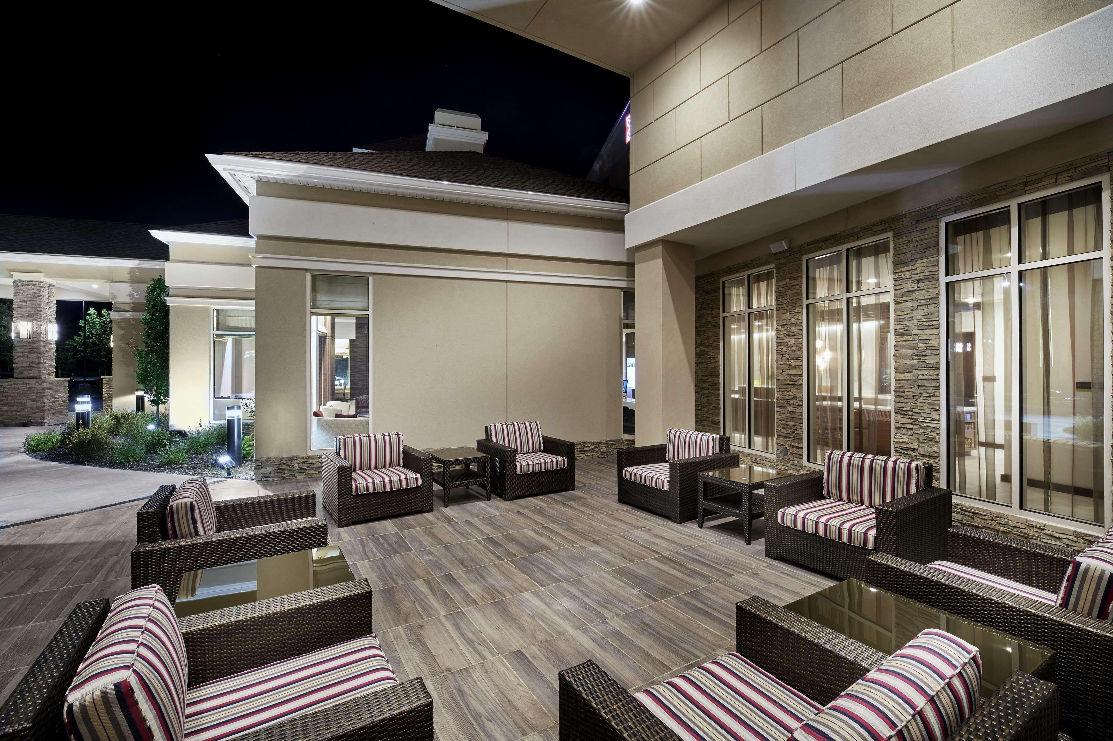 Hilton Garden Inn Roslyn Esterno foto