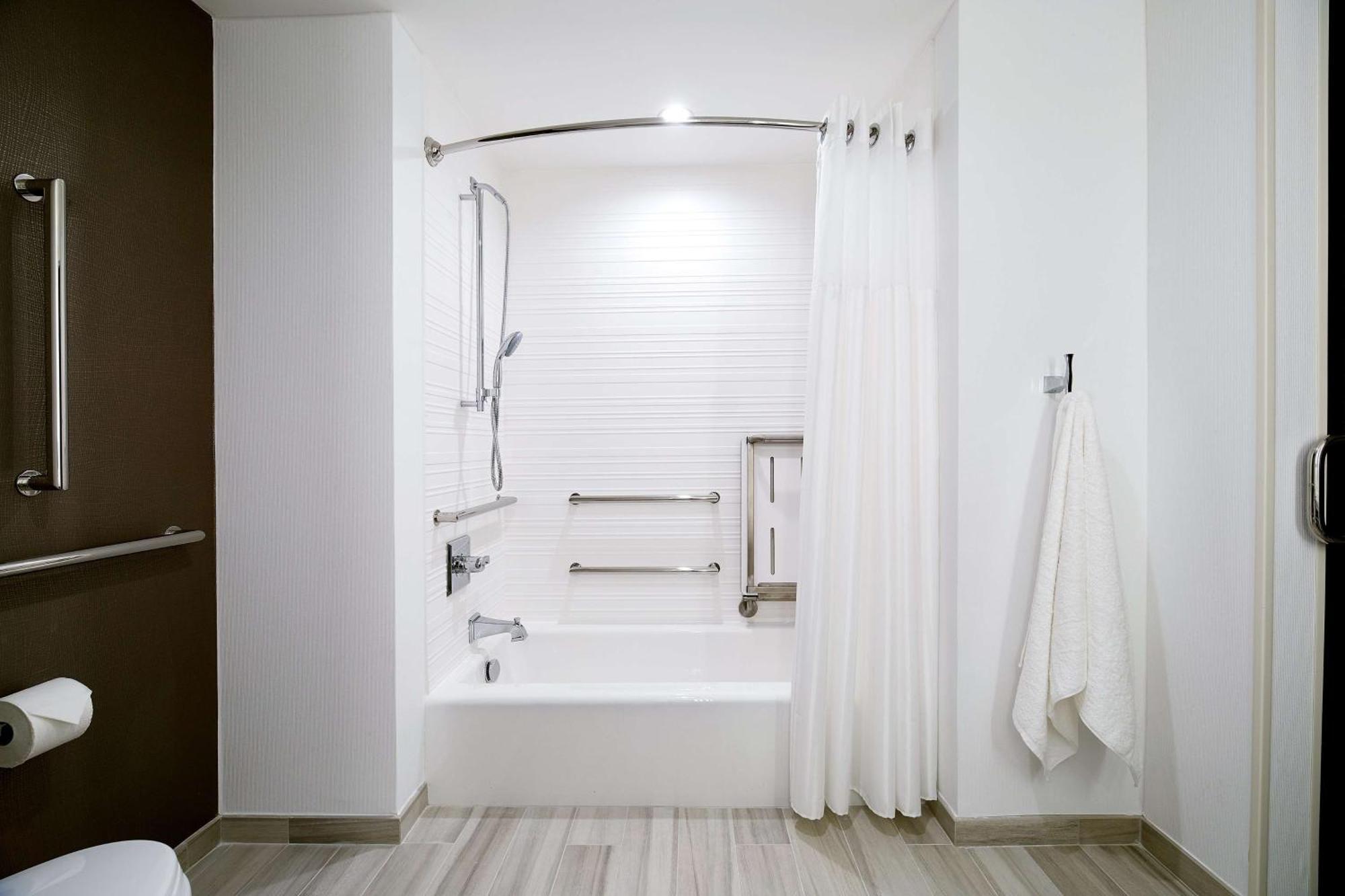 Hilton Garden Inn Roslyn Esterno foto