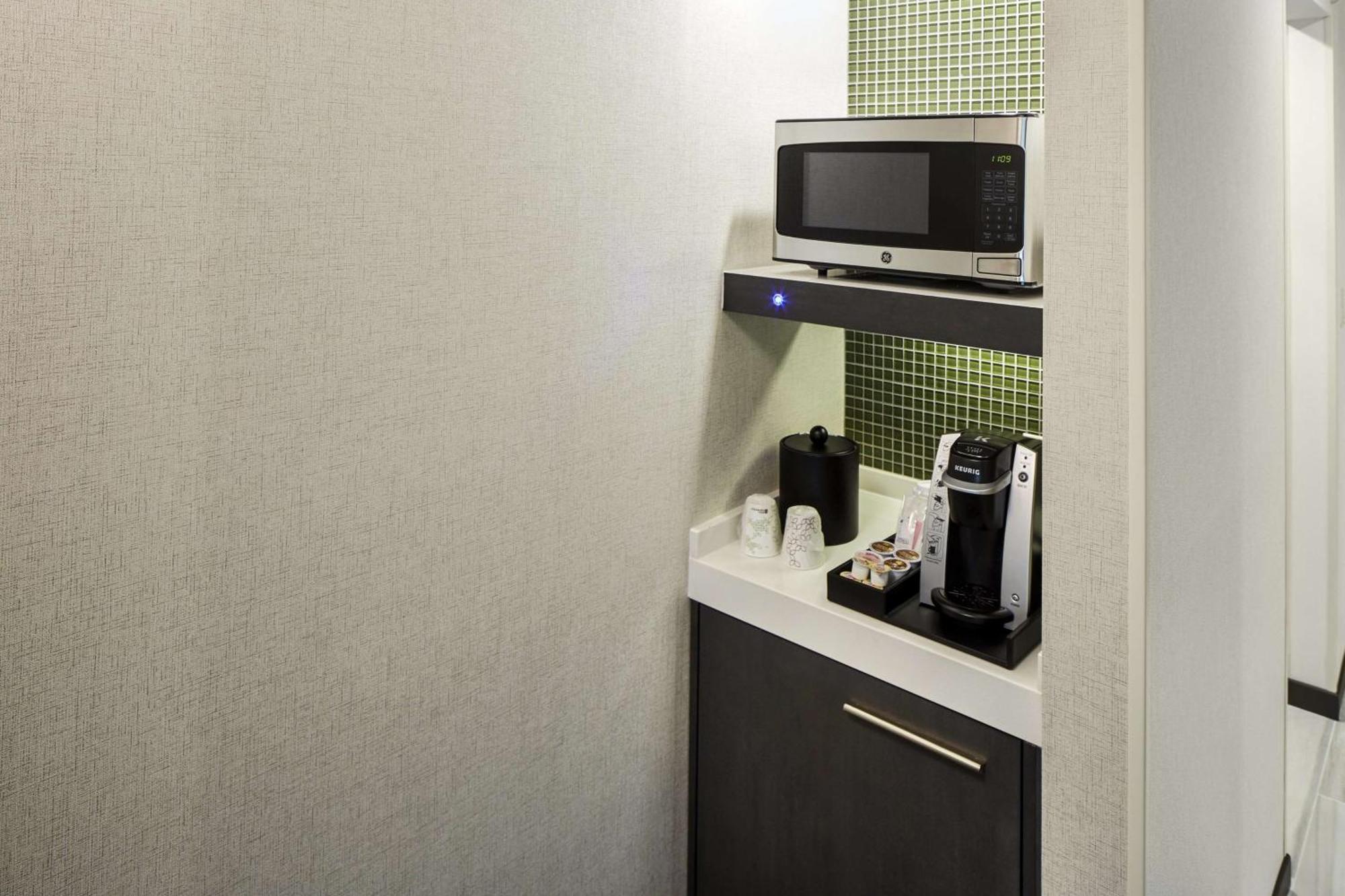 Hilton Garden Inn Roslyn Esterno foto
