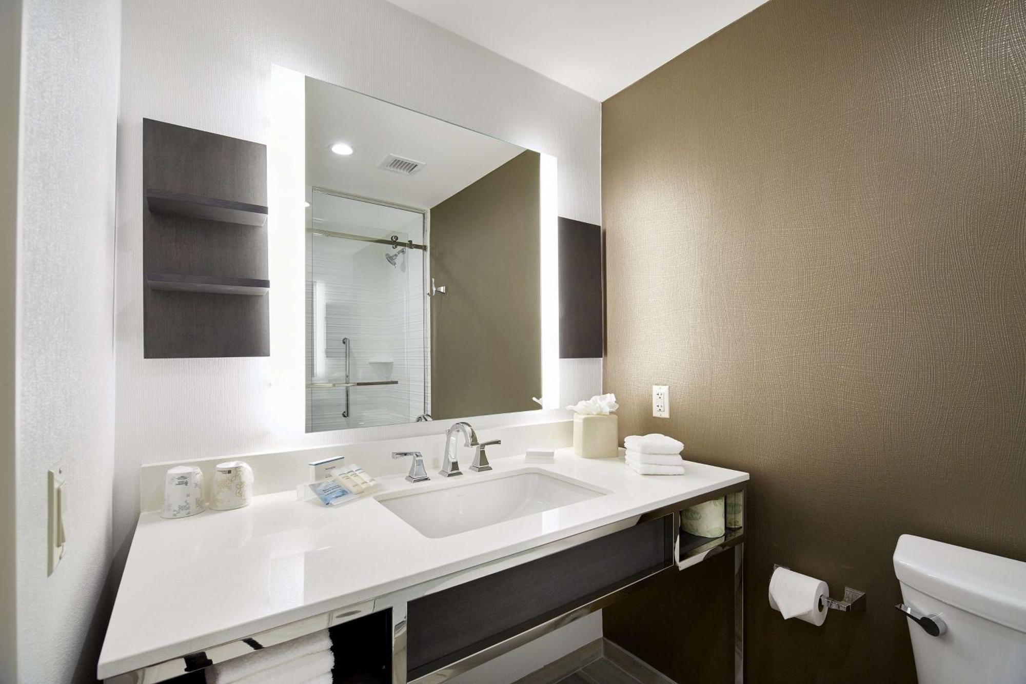 Hilton Garden Inn Roslyn Esterno foto