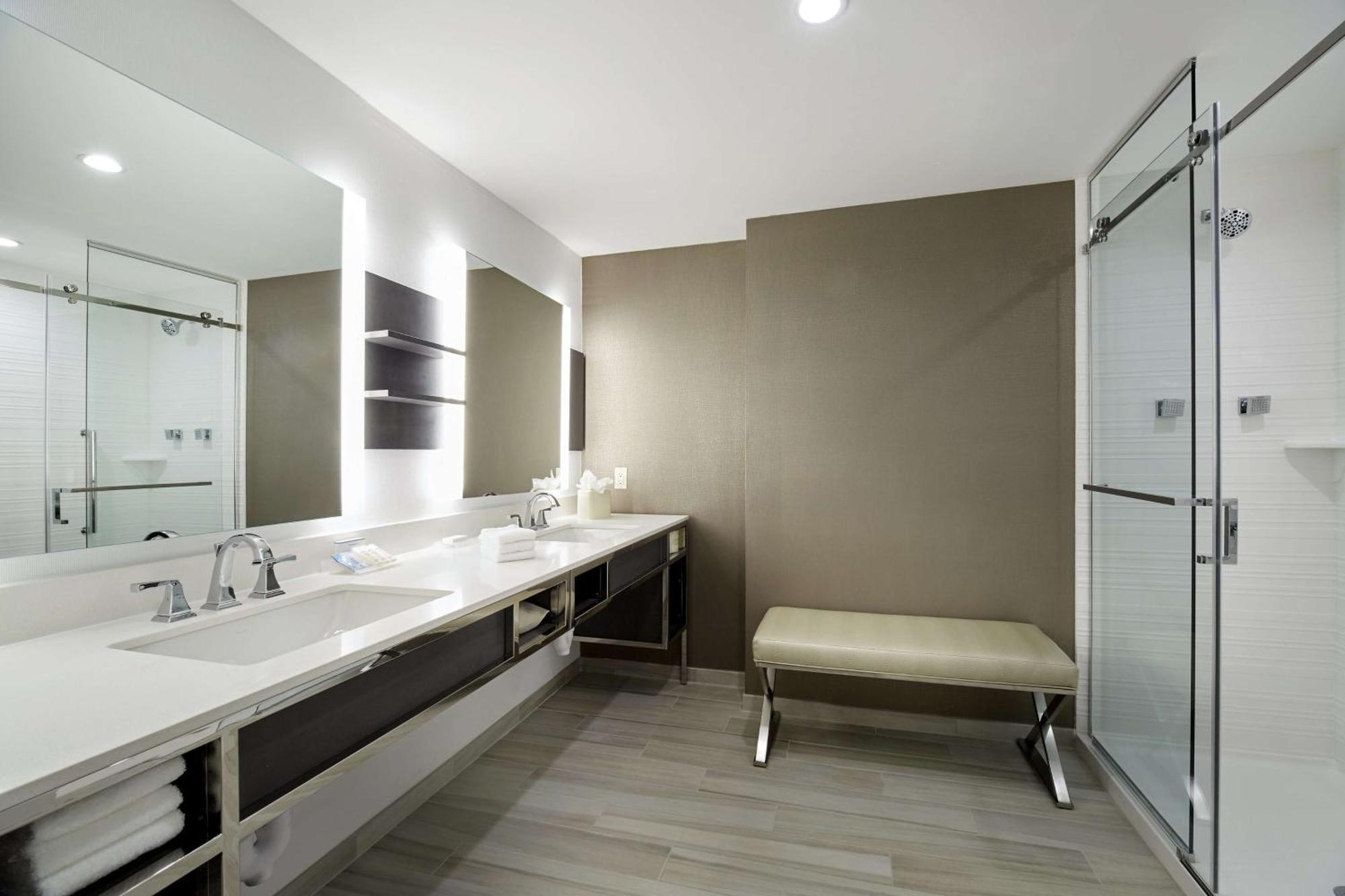 Hilton Garden Inn Roslyn Esterno foto